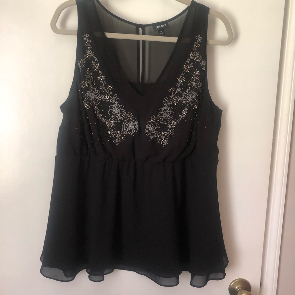 TORRID Sleeveless V-neck Embroidery Black Top Size 0
